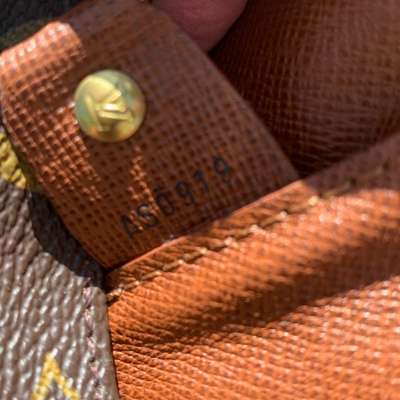 LOUIS VUITTON Monogram Musette Crossboy Bag - Picture 8 of 12